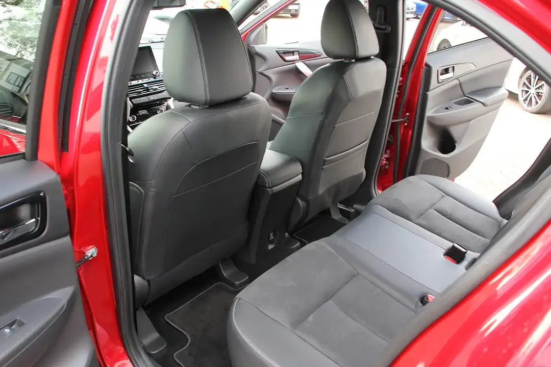 Mitsubishi Eclipse Cross Hybrid 4WD Plus - Thumbnail 12
