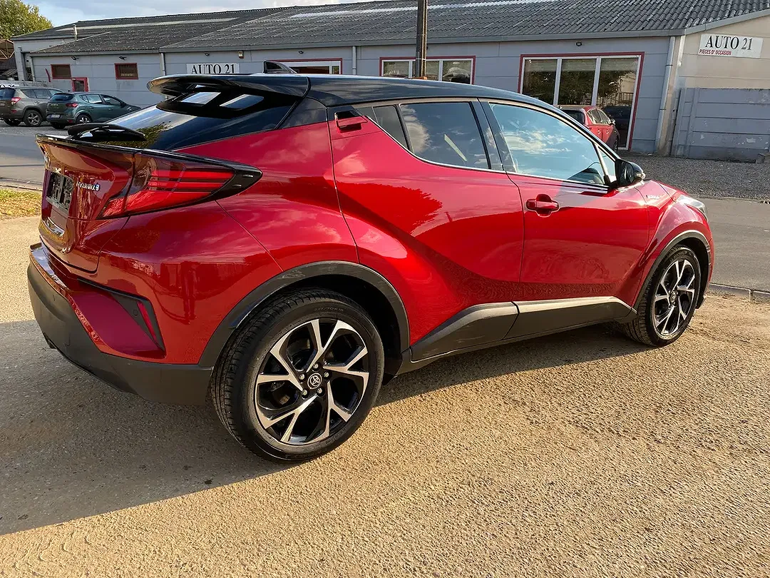 Toyota C-HR VVT-i Hybrid - Thumbnail 4