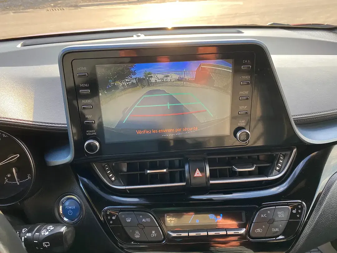 Toyota C-HR VVT-i Hybrid - Thumbnail 6