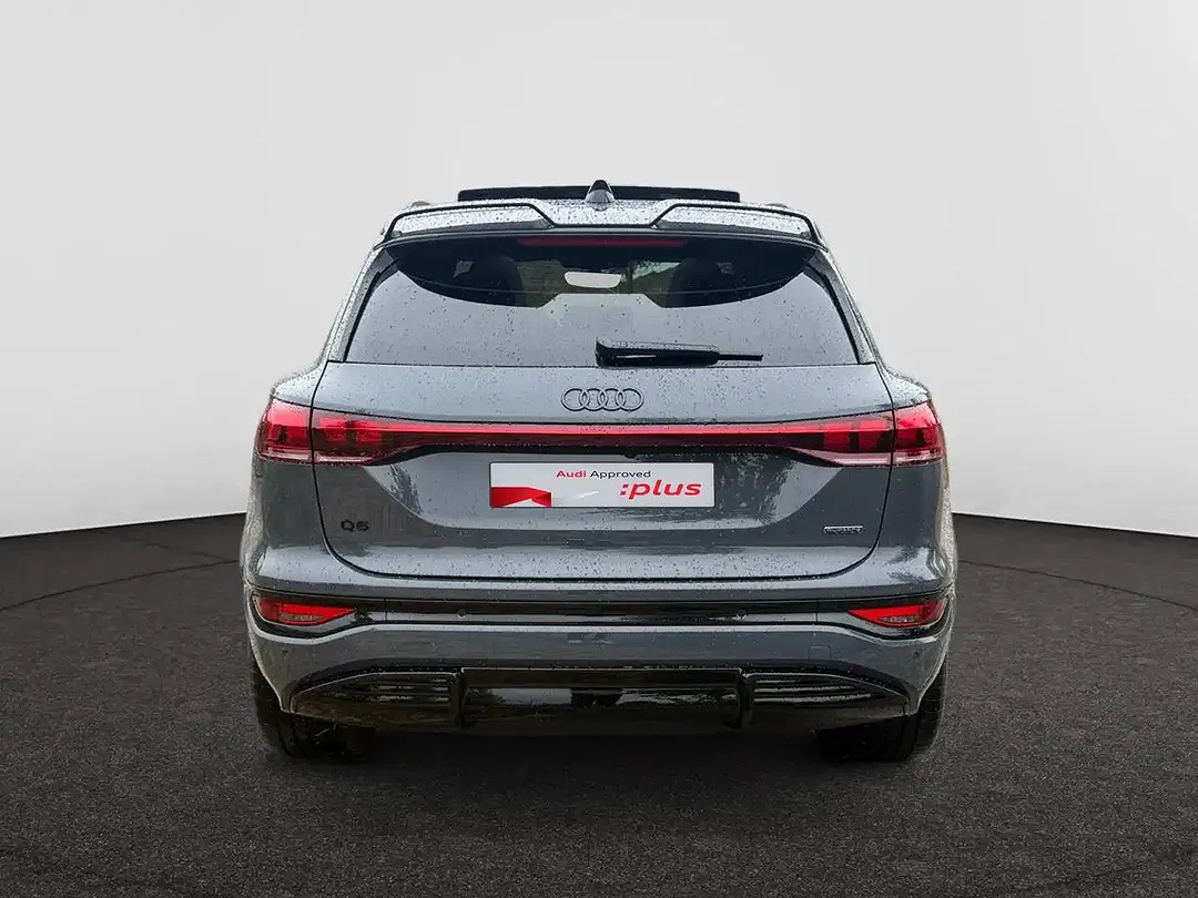 Audi Q6 e-tron 55 quattro Edition One - Thumbnail 4