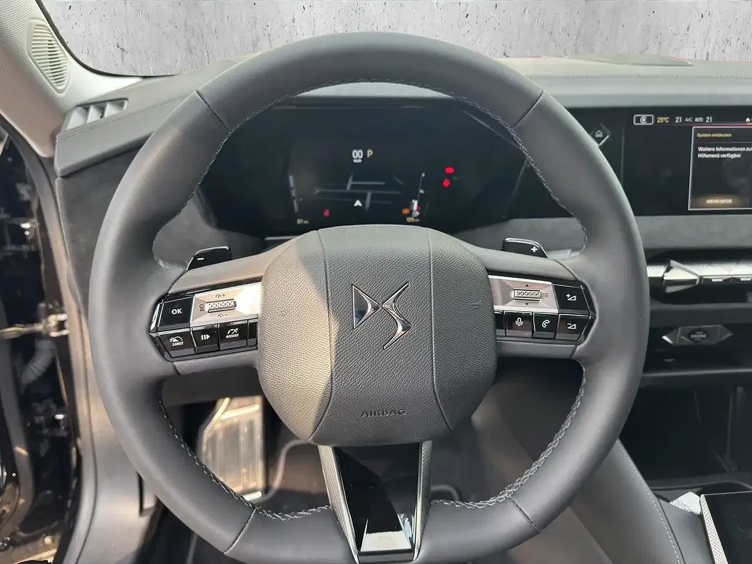 DS Automobiles DS 4 - Thumbnail 11