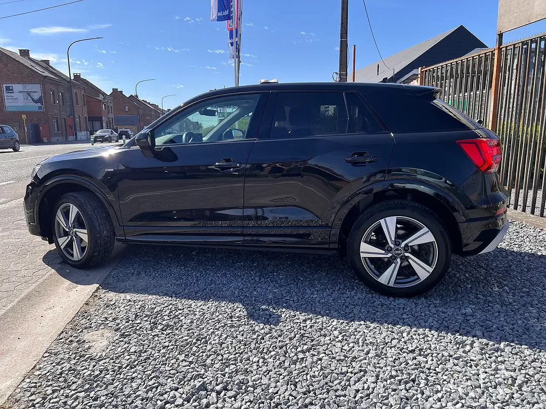 Audi Q2 30 TFSI S line - Thumbnail 3