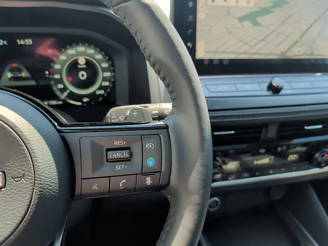 Nissan Qashqai N-Connecta - Thumbnail 16