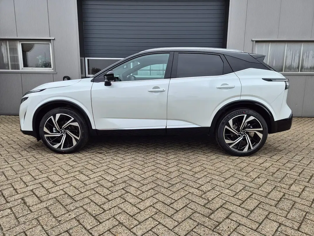 Nissan Qashqai 1.3 DIG-T MHEV Xtronic Tekna Premium - Thumbnail 2