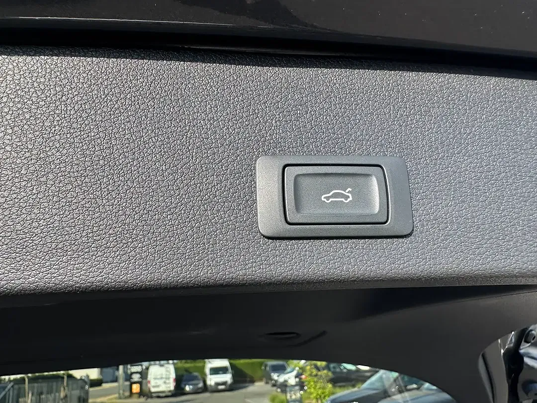 Audi Q2 1.5 TFSI S tronic Edition - Thumbnail 11
