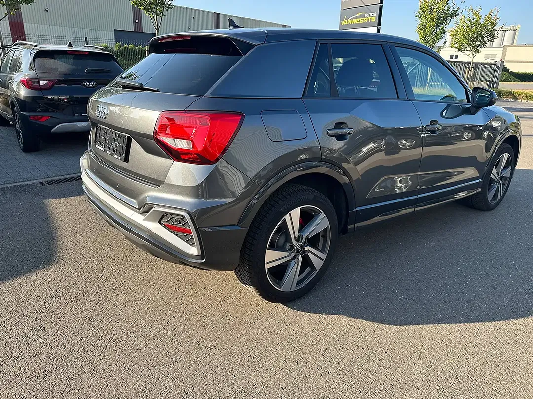 Audi Q2 1.5 TFSI S tronic Edition - Thumbnail 4