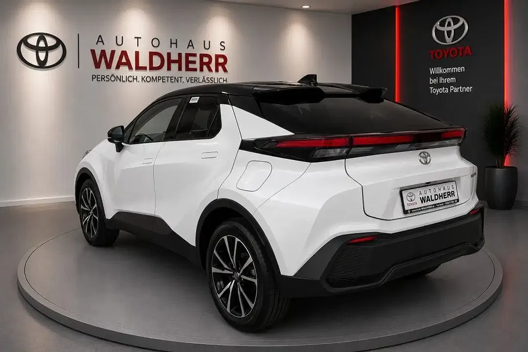 Toyota C-HR Hybrid PHEV Team Deutschland - Thumbnail 3