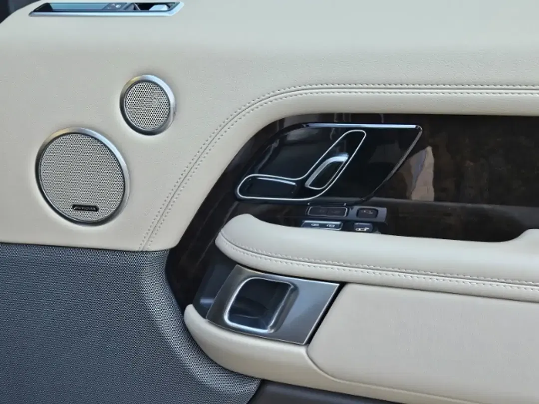 Land Rover Range Rover P400e Hybrid Vogue - Thumbnail 15