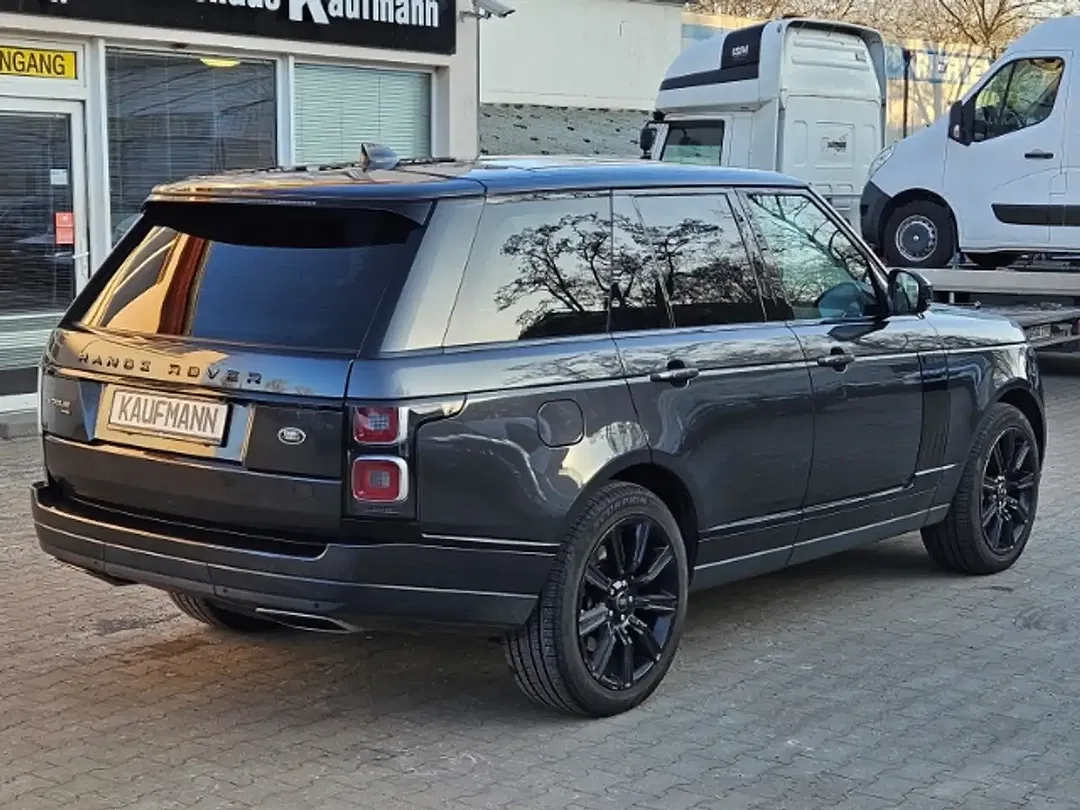 Land Rover Range Rover P400e Hybrid Vogue - Thumbnail 4