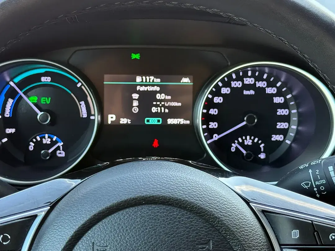 Kia XCeed 1.6 PHEV Hybrid Vision - Thumbnail 7