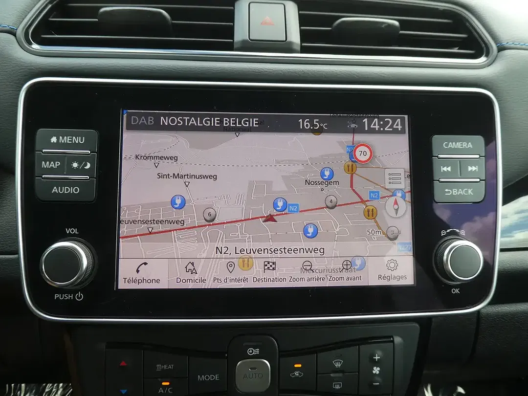 Nissan Leaf - Thumbnail 10