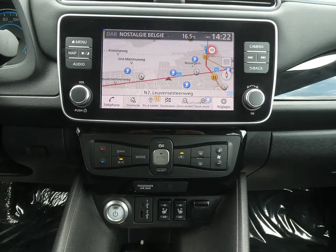 Nissan Leaf - Thumbnail 9