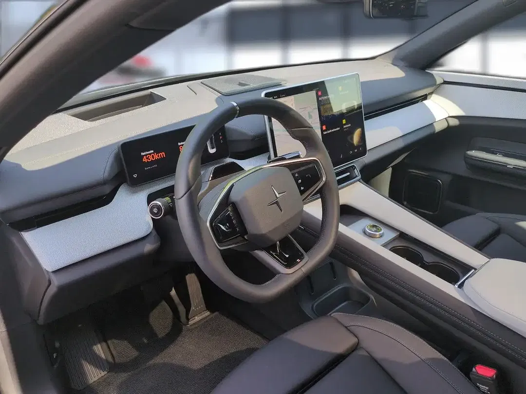 Polestar 4 Plus Long Range - Thumbnail 11