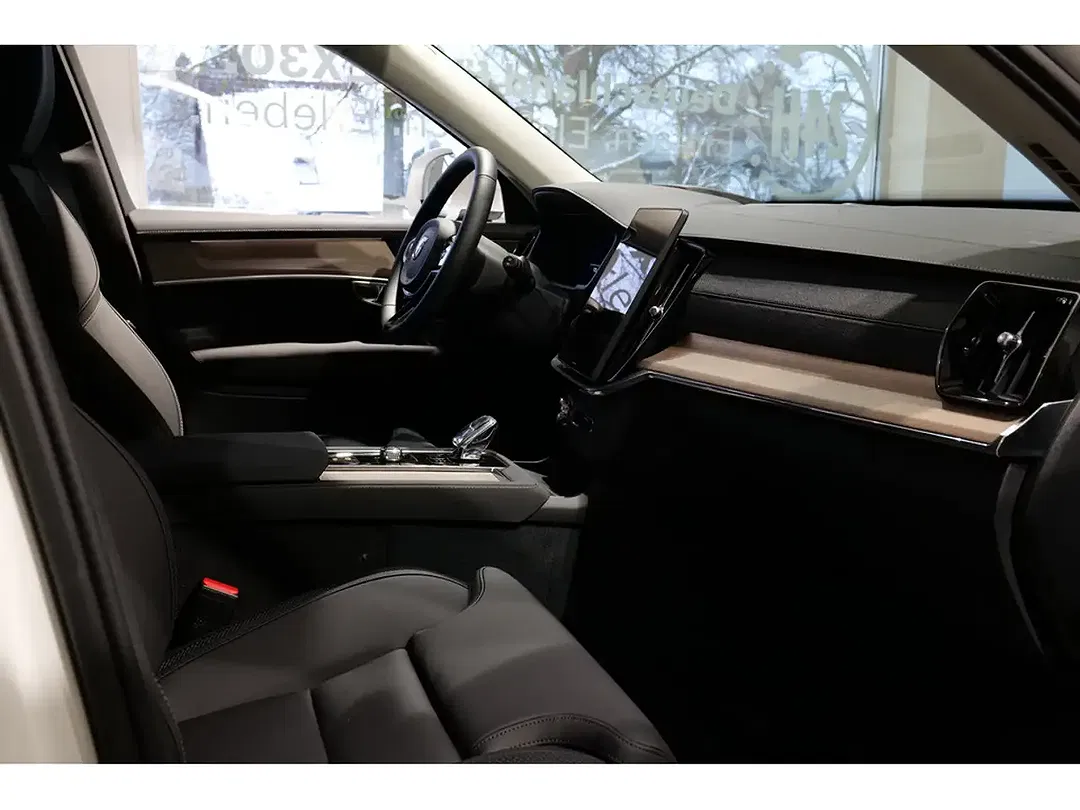 Volvo XC90 T8 PHEV Hybrid AWD Recharge Plus Bright - Thumbnail 13