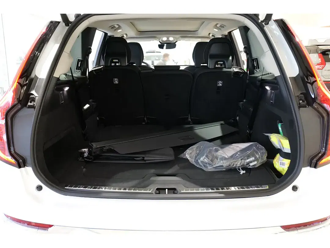 Volvo XC90 T8 PHEV Hybrid AWD Recharge Plus Bright - Thumbnail 14