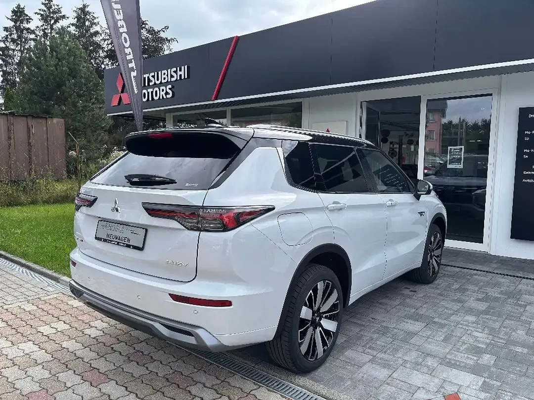 Mitsubishi Outlander 2.4 PHEV Diamant Top - Thumbnail 11