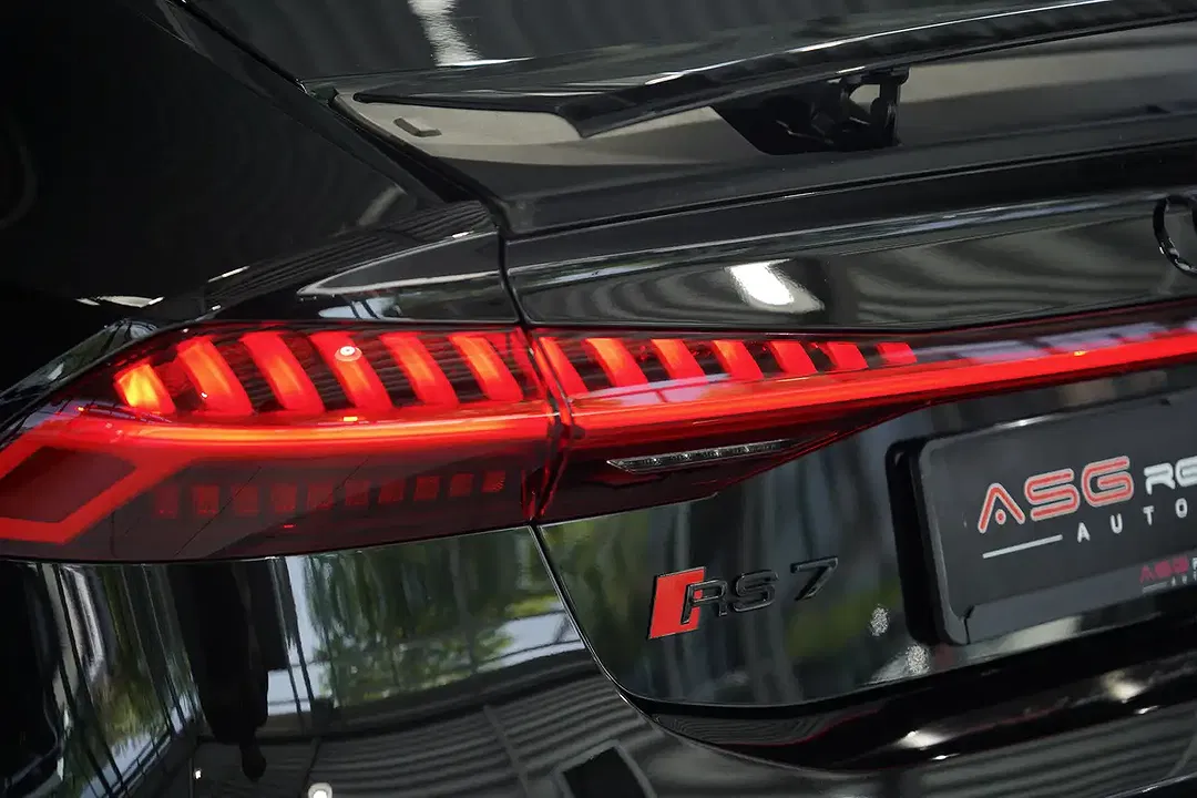 Audi RS7 - Thumbnail 12