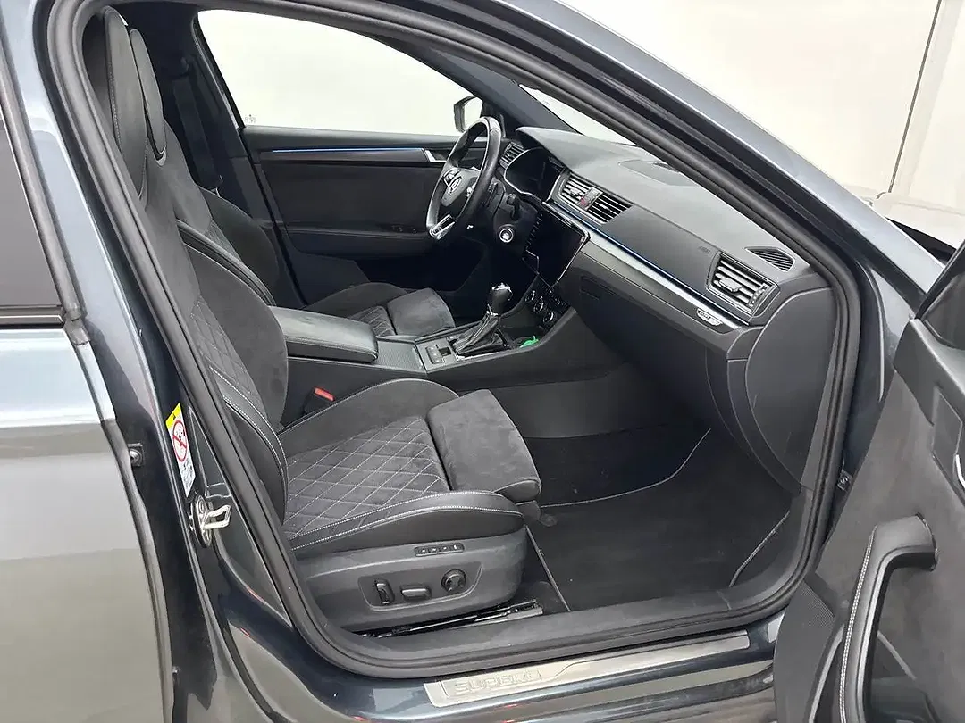Skoda Superb 1.4 TSI iV Combi Sportline - Thumbnail 10