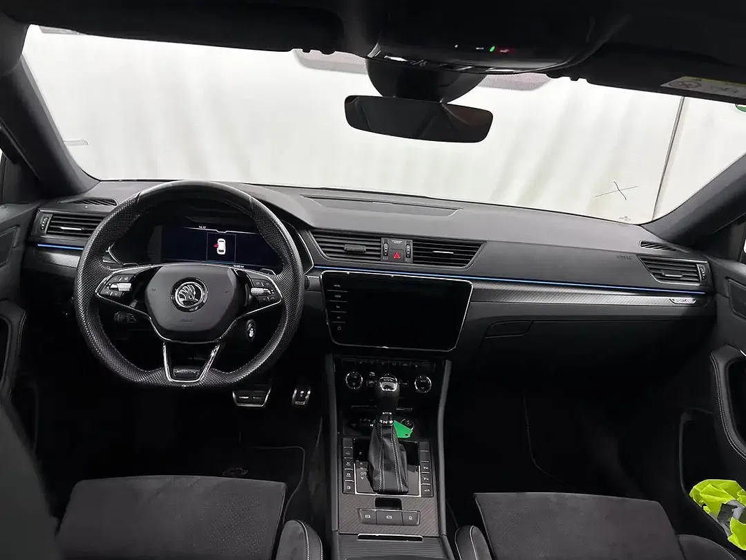 Skoda Superb 1.4 TSI iV Combi Sportline - Thumbnail 7