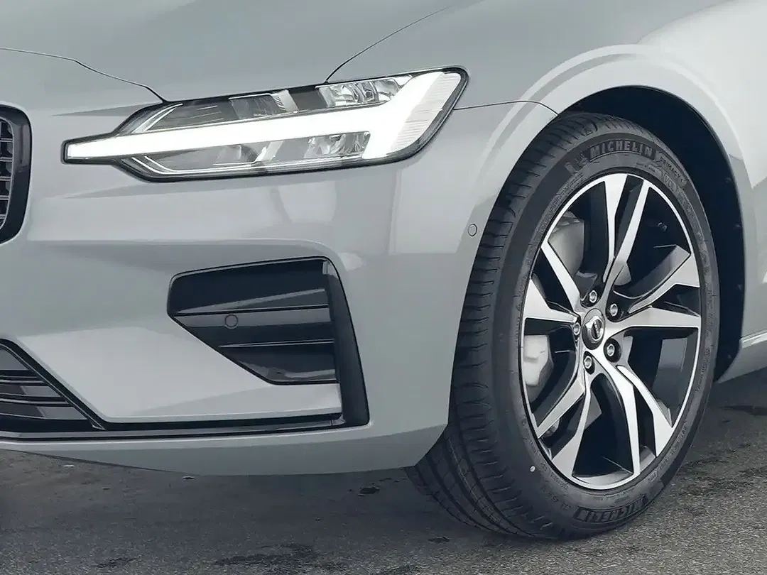 Volvo V60 B4 Plus Dark - Thumbnail 10
