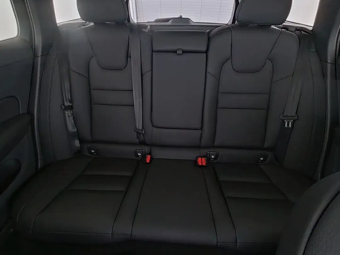 Volvo V60 B4 Plus Dark - Thumbnail 13
