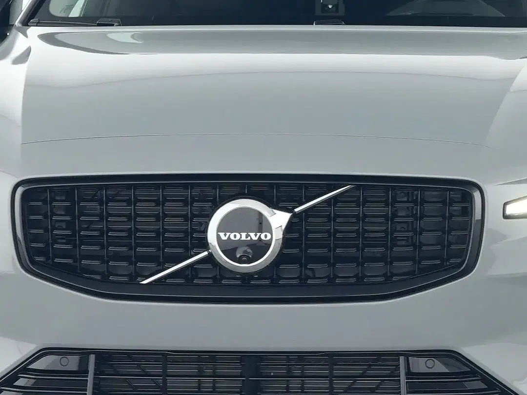 Volvo V60 B4 Plus Dark - Thumbnail 4