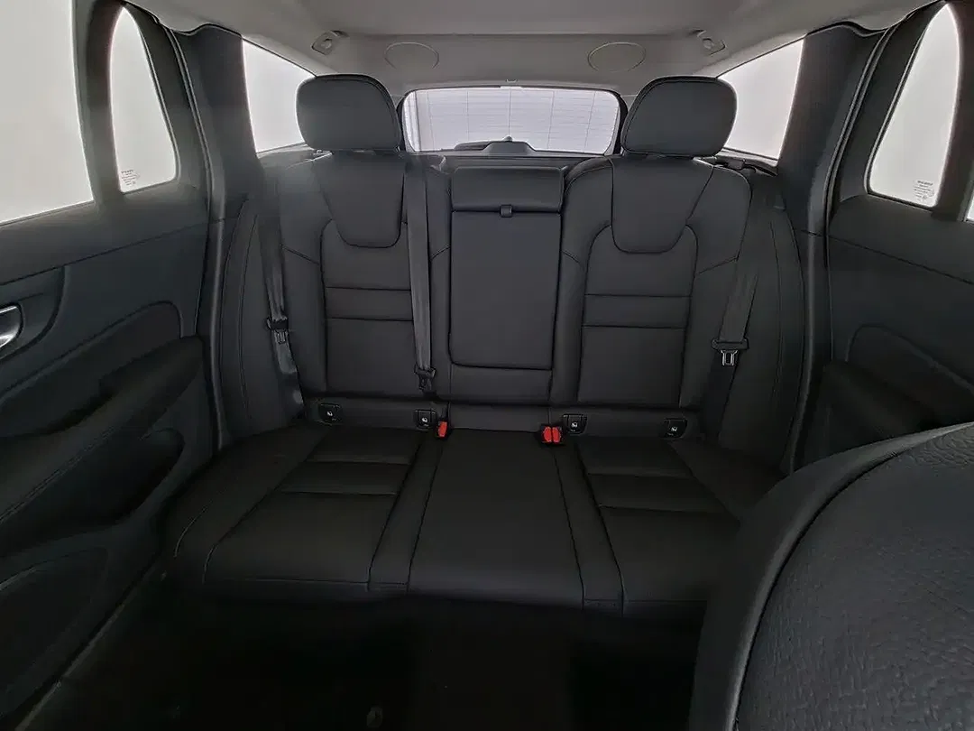 Volvo V60 B4 Plus Dark - Thumbnail 7