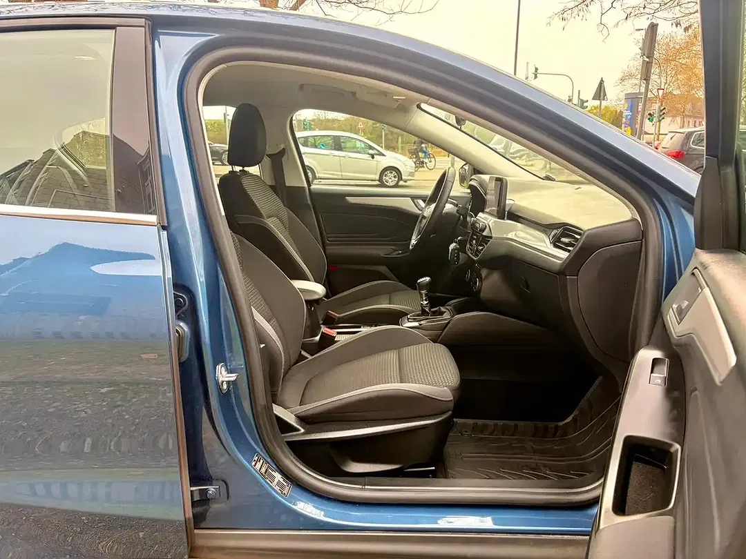 Ford Focus Cool & Connect - Thumbnail 11