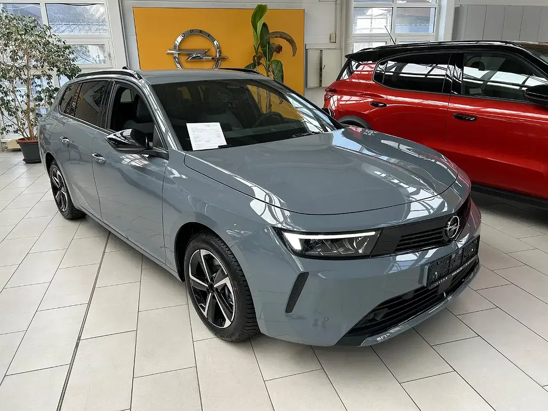 Opel Astra Edition - Thumbnail 1