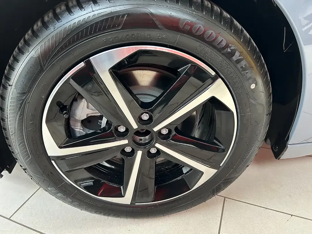 Opel Astra Edition - Thumbnail 3
