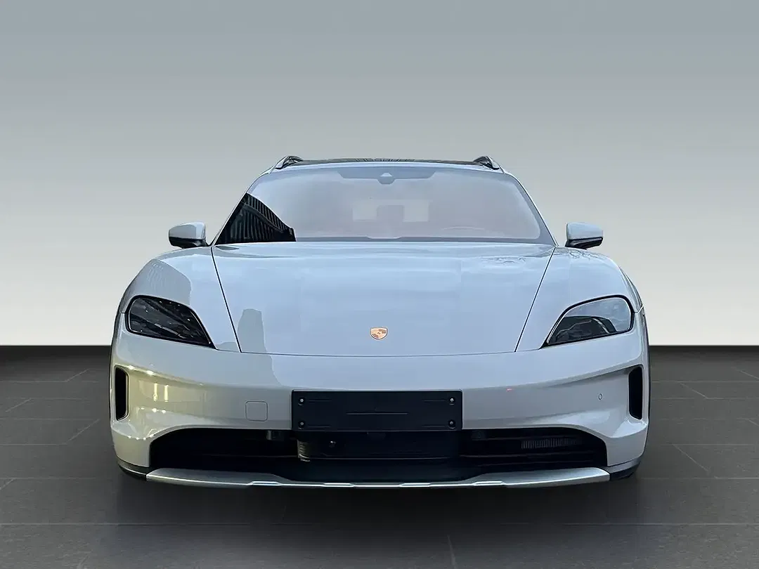 Porsche Taycan 4 Cross Turismo - Thumbnail 6