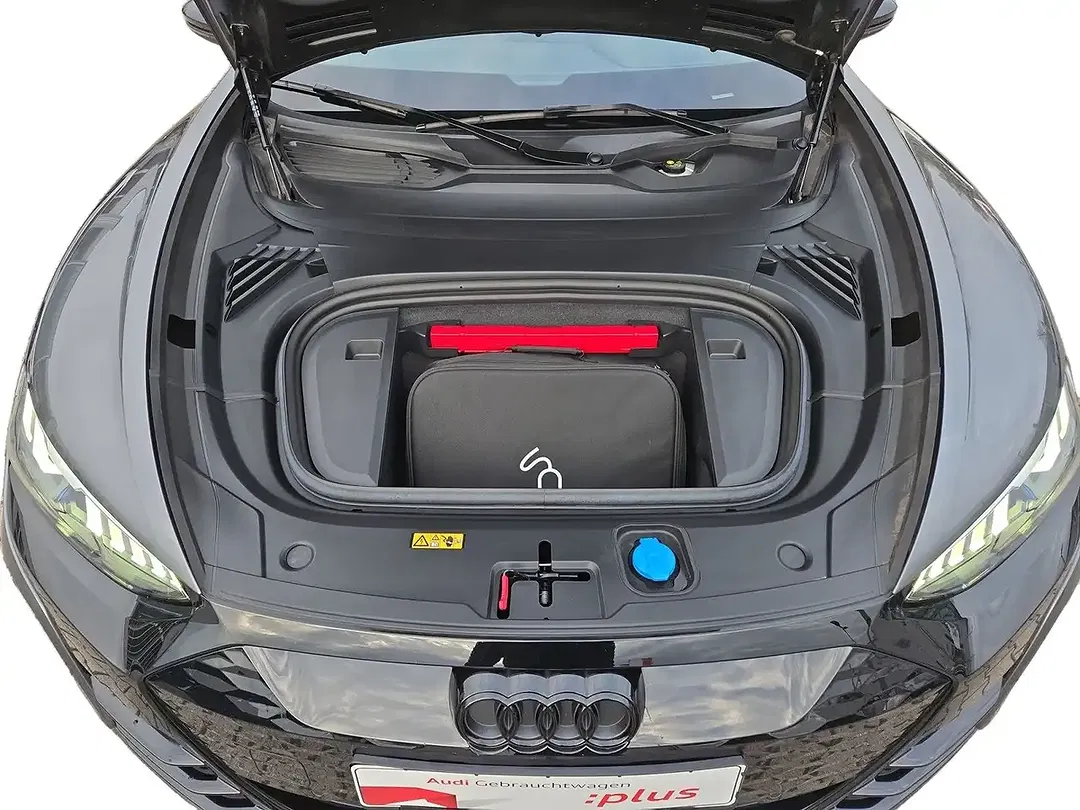 Audi RS e-tron GT Matrix LED - Thumbnail 12