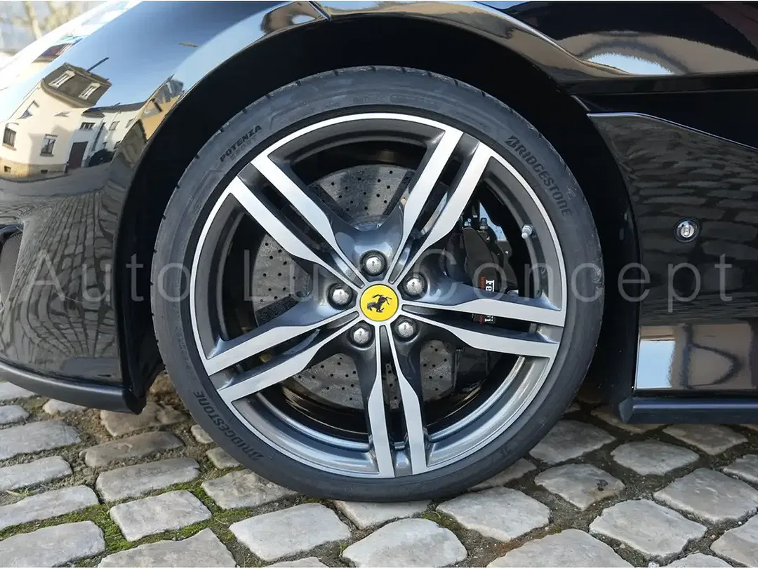 Ferrari Portofino - Thumbnail 12
