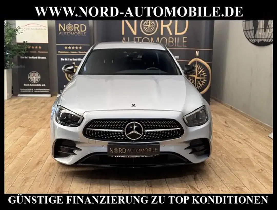 Mercedes-Benz E 220 4MATIC AMG Night - Thumbnail 2