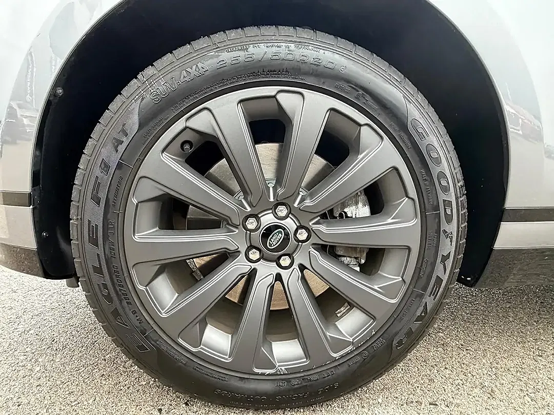 Land Rover Range Rover Velar P400e - Thumbnail 13