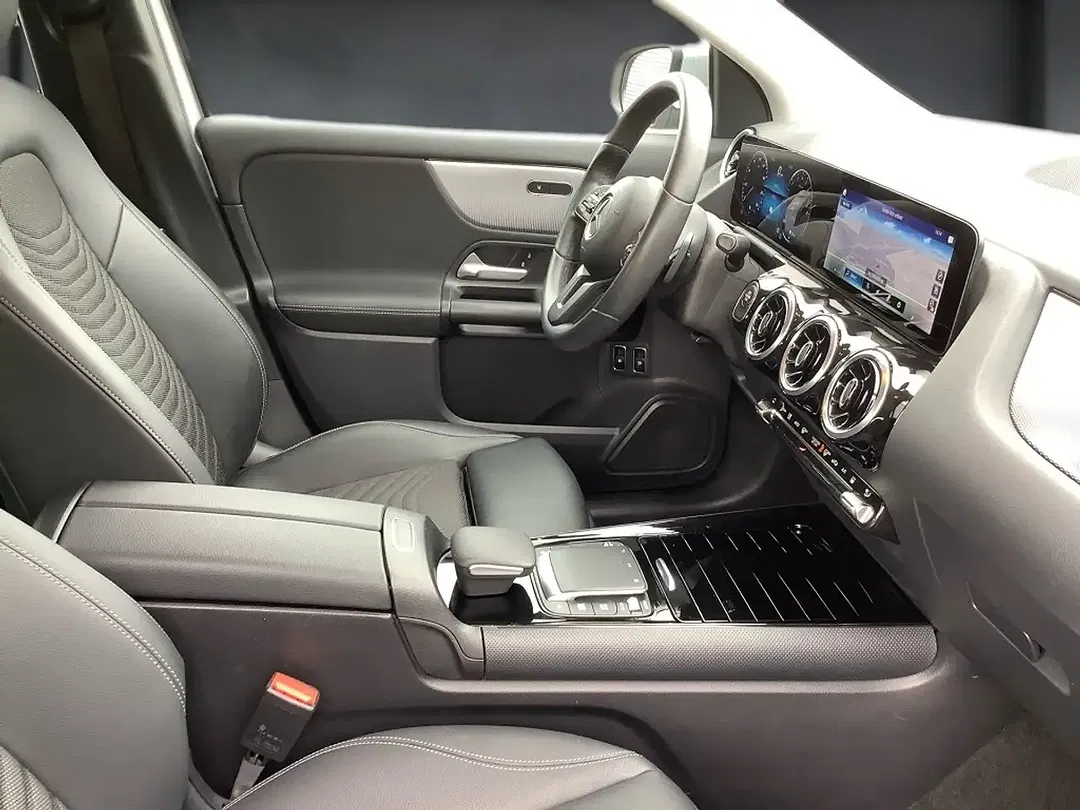 Mercedes-Benz GLA 250 AUT MBUX - Thumbnail 16