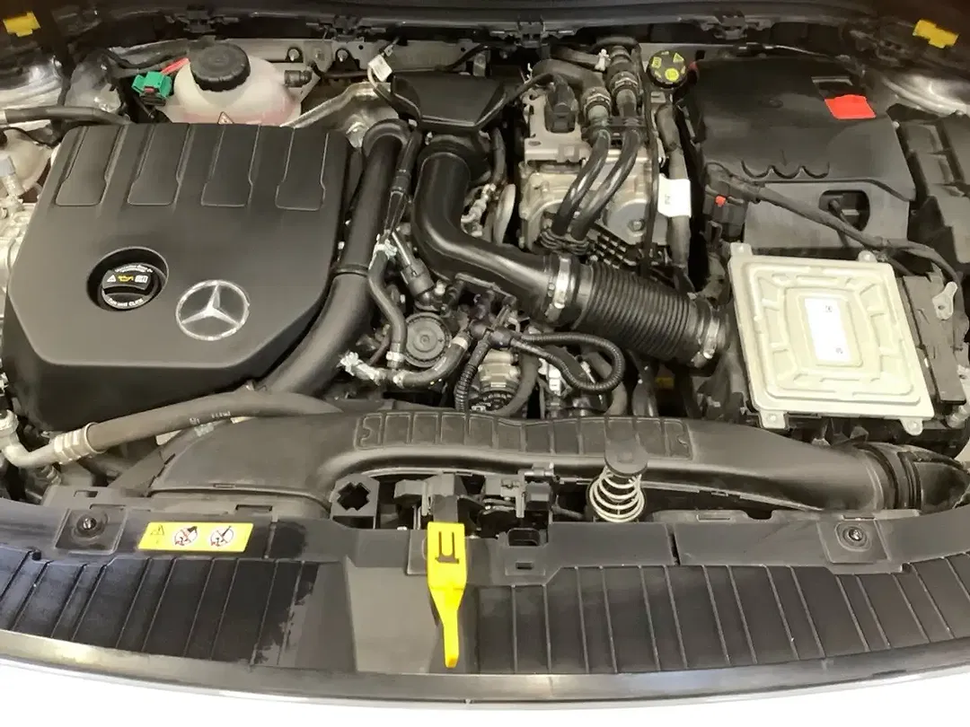 Mercedes-Benz GLA 250 AUT MBUX - Thumbnail 4