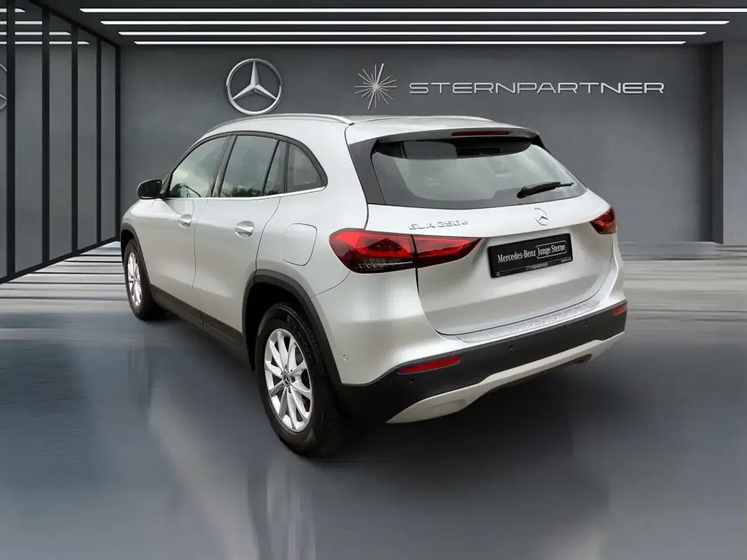 Mercedes-Benz GLA 250 AUT MBUX - Thumbnail 8