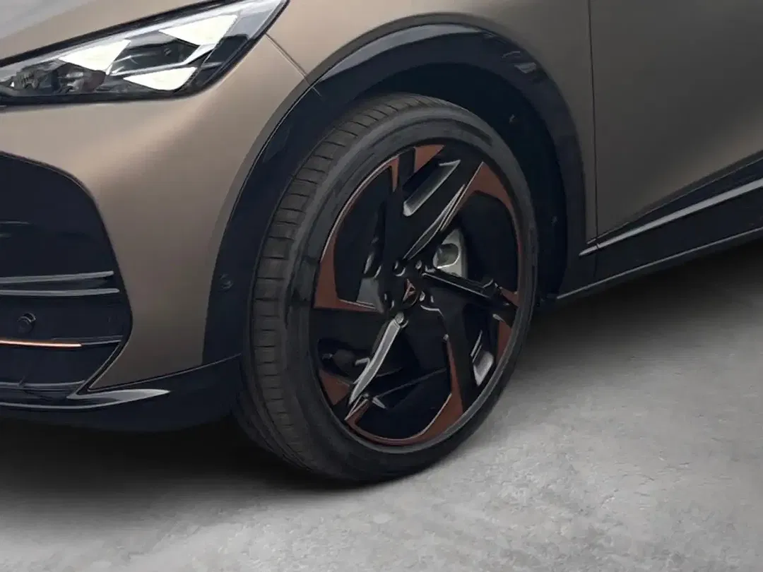 CUPRA Tavascan 4Drive VZ - Thumbnail 8