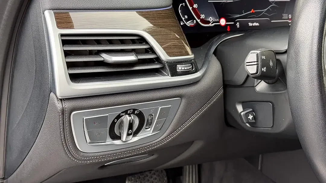 BMW 745 xDrive Design Excellence - Thumbnail 12
