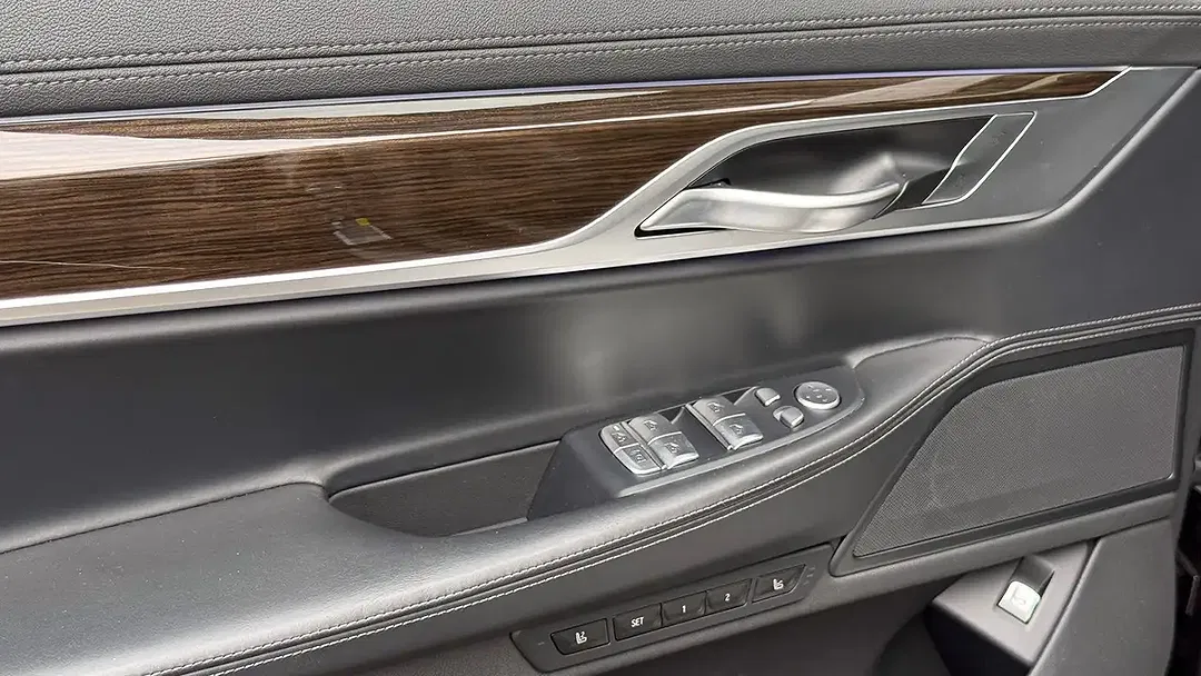 BMW 745 xDrive Design Excellence - Thumbnail 13