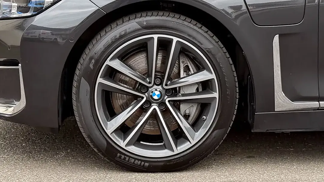 BMW 745 xDrive Design Excellence - Thumbnail 8