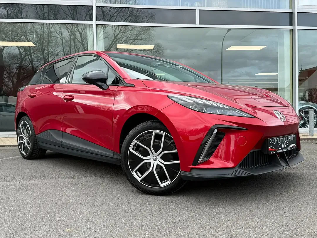 MG MG4 Luxury - Thumbnail 4