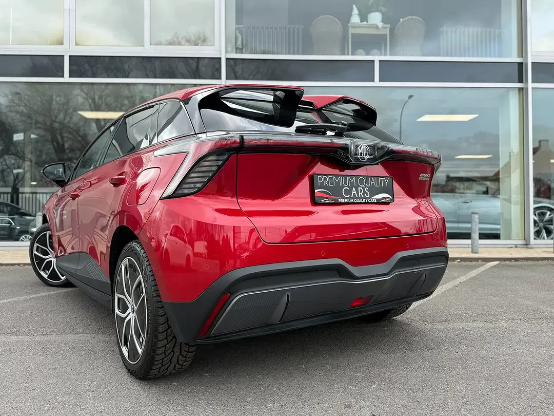 MG MG4 Luxury - Thumbnail 9