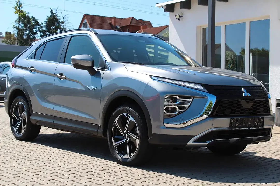 Mitsubishi Eclipse Cross 2.4 4WD Plus - Thumbnail 4