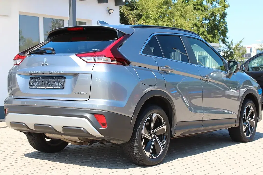 Mitsubishi Eclipse Cross 2.4 4WD Plus - Thumbnail 6