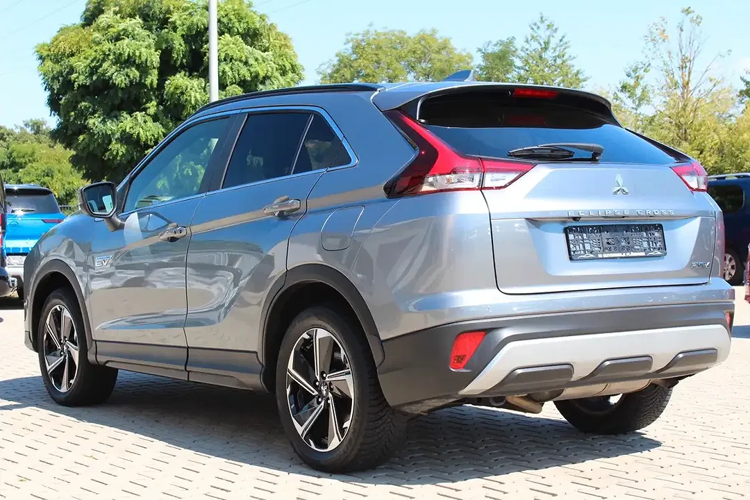 Mitsubishi Eclipse Cross 2.4 4WD Plus - Thumbnail 8