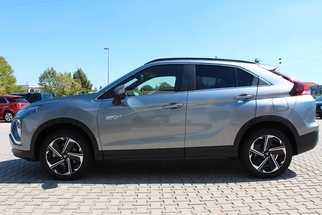 Mitsubishi Eclipse Cross 2.4 4WD Plus - Thumbnail 9