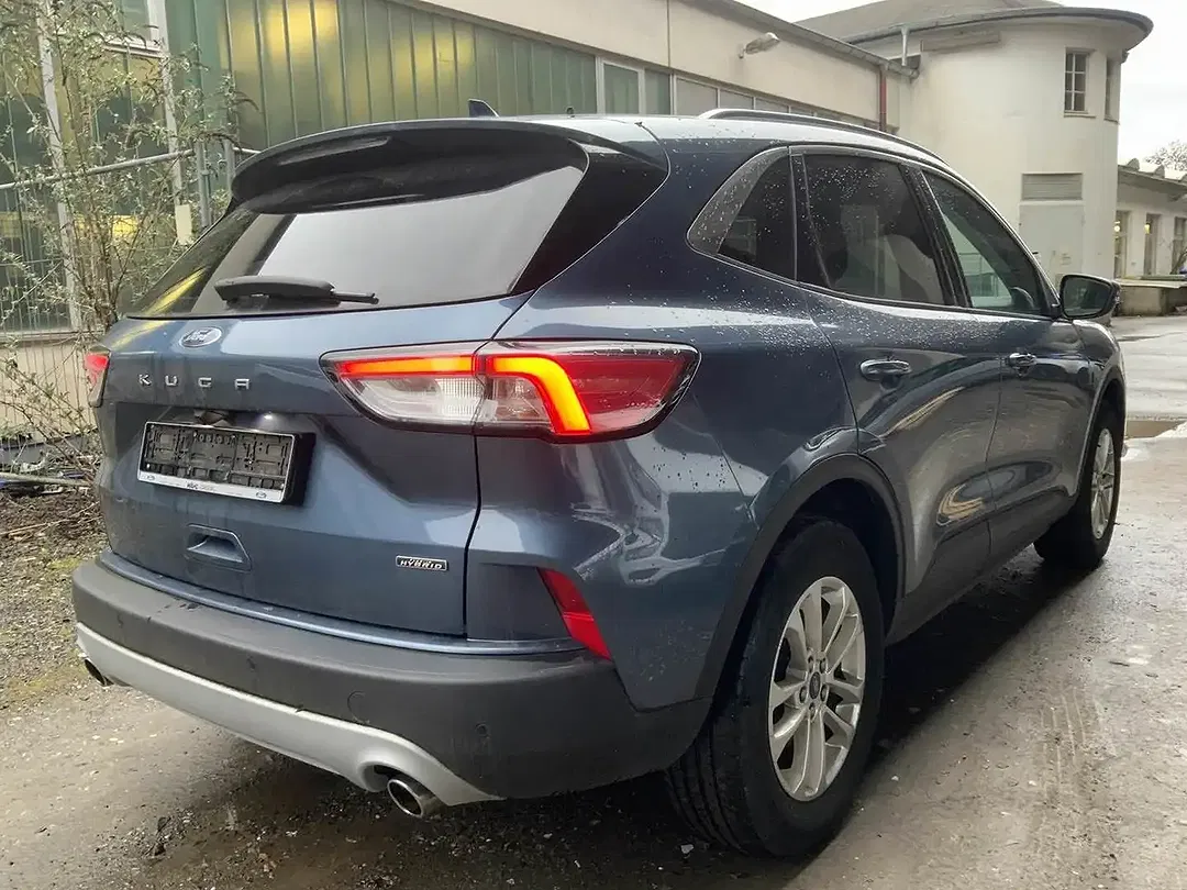 Ford Kuga PHEV Titanium - Thumbnail 4