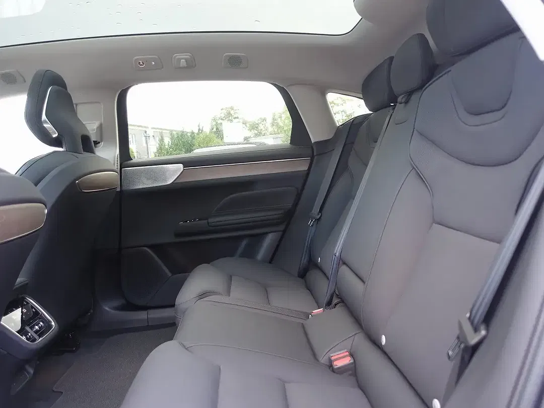 Volvo ES90 Single Motor Extended Range Ultra - Thumbnail 10
